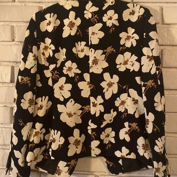 Loft Open Front Floral Blazer - Picture 7 of 7